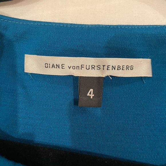 Classic Teal Color DVF dress - Picture 3 of 4